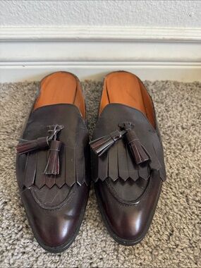 Everlane Women's Tassel Kiltie Mules in Burgundy